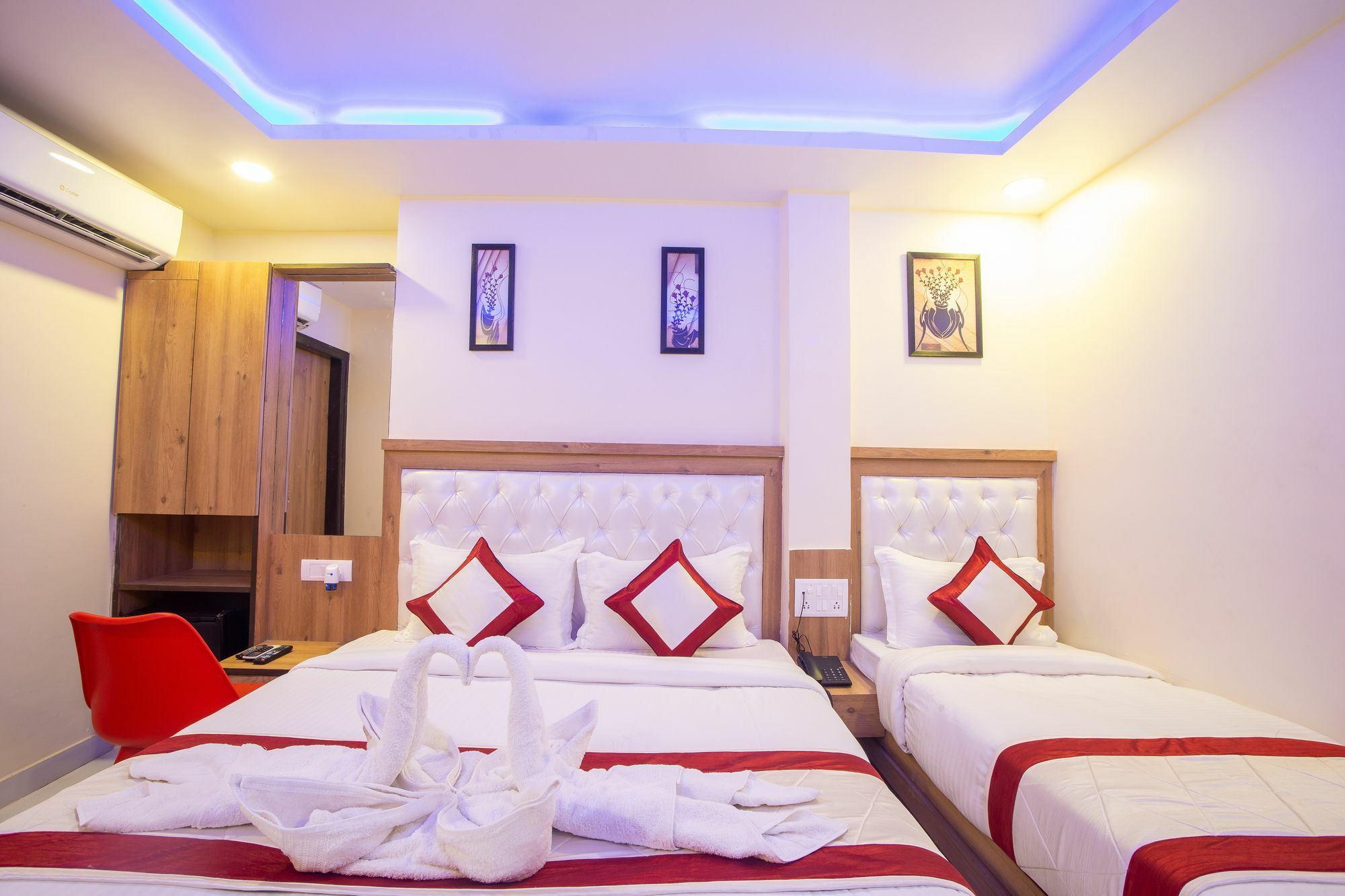 Hotel Sarthak Palace - By Pooja Hospitality Új-Delhi Kültér fotó