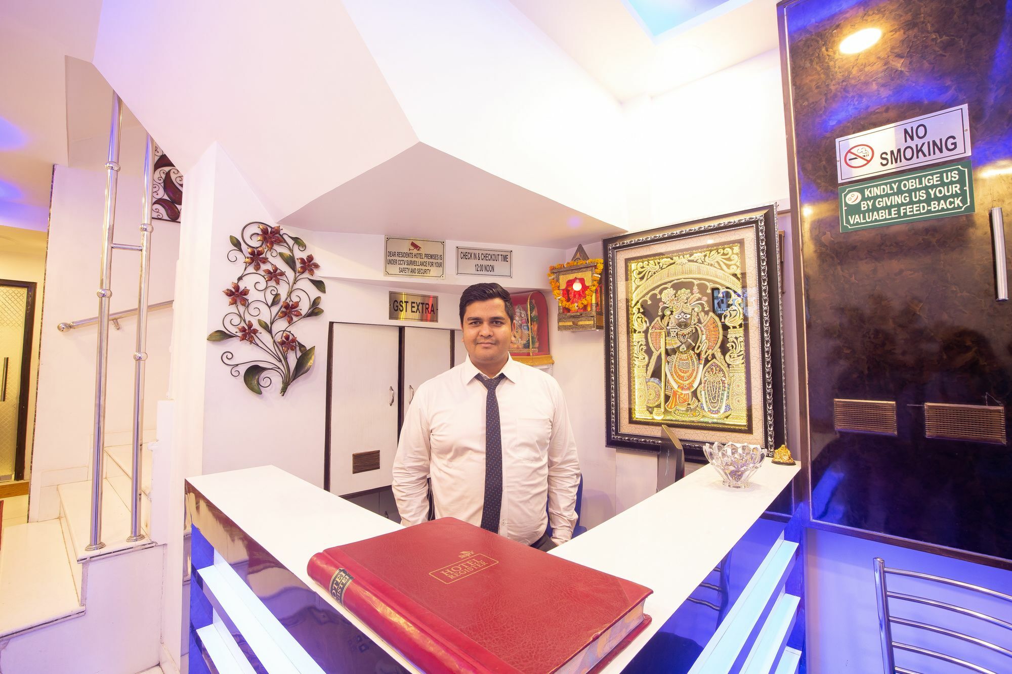 Hotel Sarthak Palace - By Pooja Hospitality Új-Delhi Kültér fotó