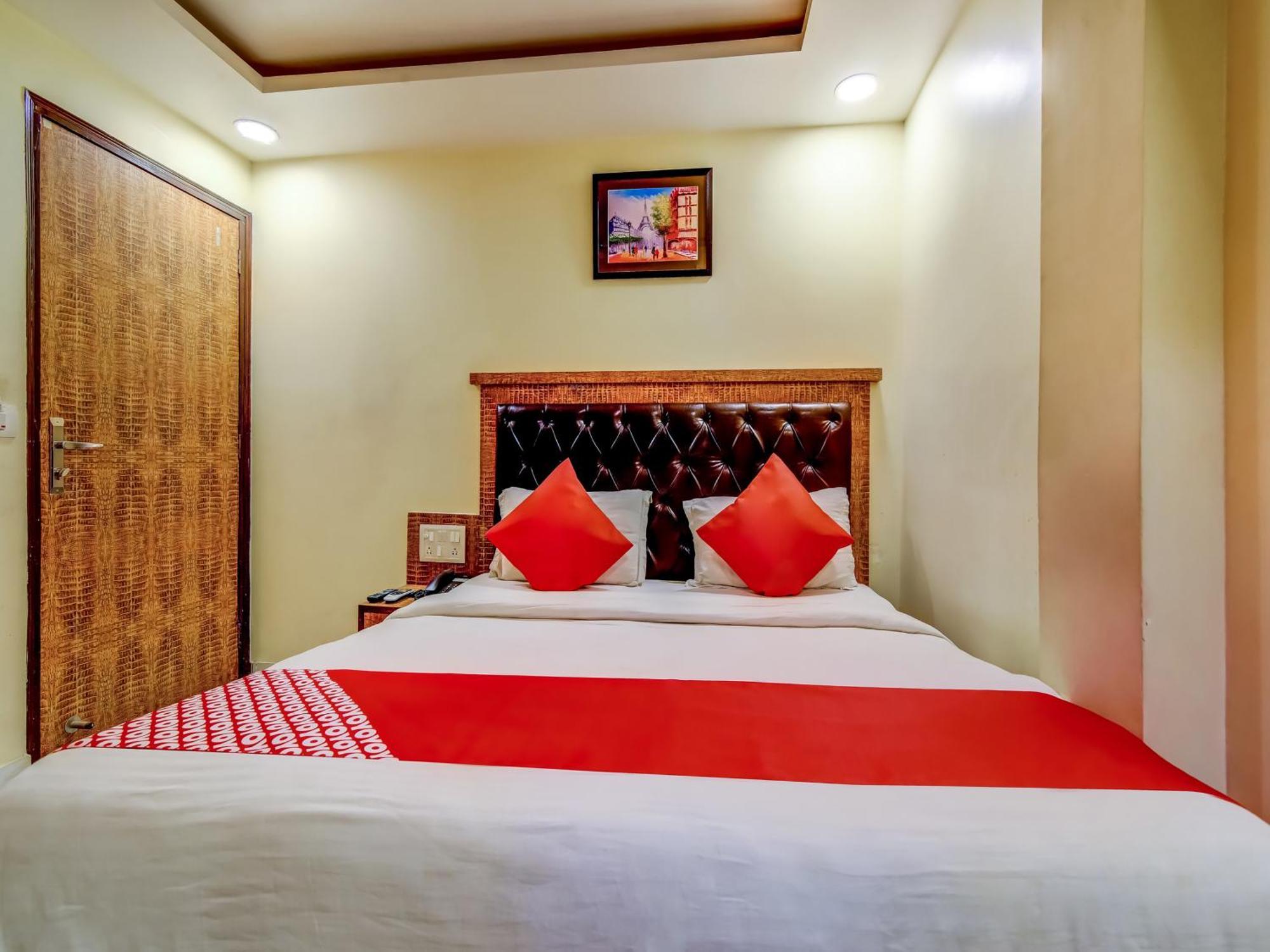 Hotel Sarthak Palace - By Pooja Hospitality Új-Delhi Kültér fotó