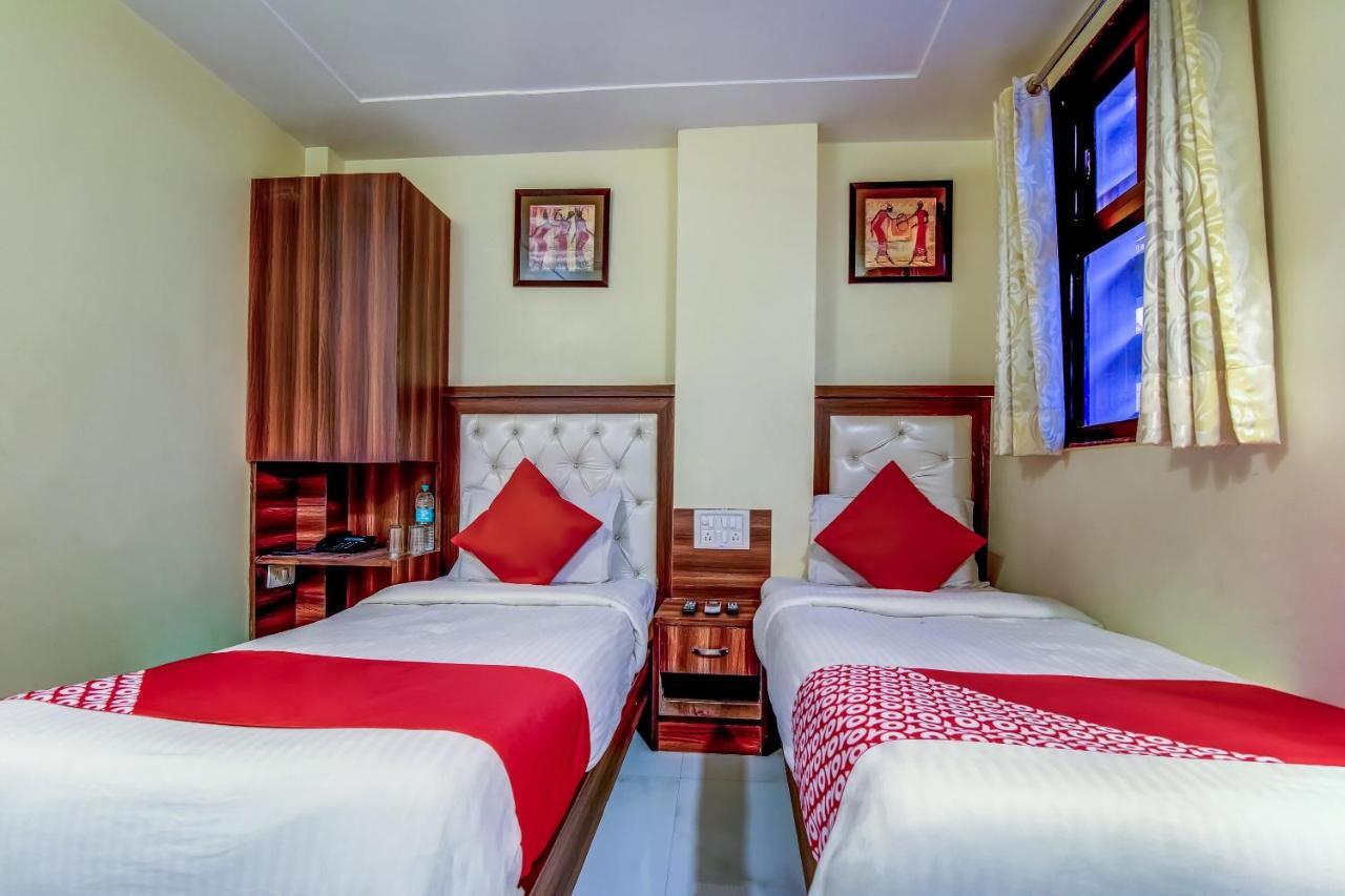 Hotel Sarthak Palace - By Pooja Hospitality Új-Delhi Kültér fotó