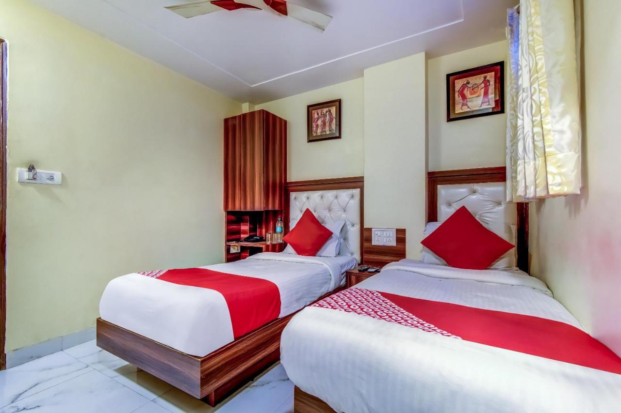 Hotel Sarthak Palace - By Pooja Hospitality Új-Delhi Kültér fotó