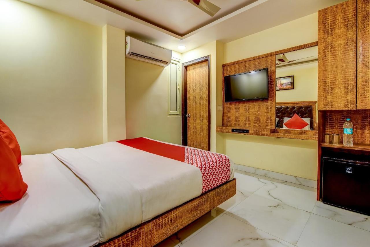 Hotel Sarthak Palace - By Pooja Hospitality Új-Delhi Kültér fotó