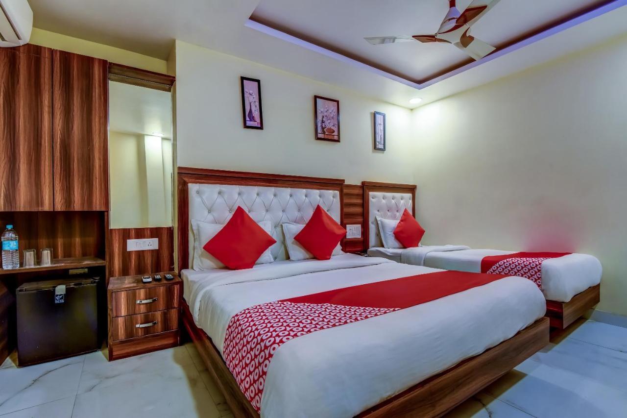 Hotel Sarthak Palace - By Pooja Hospitality Új-Delhi Kültér fotó