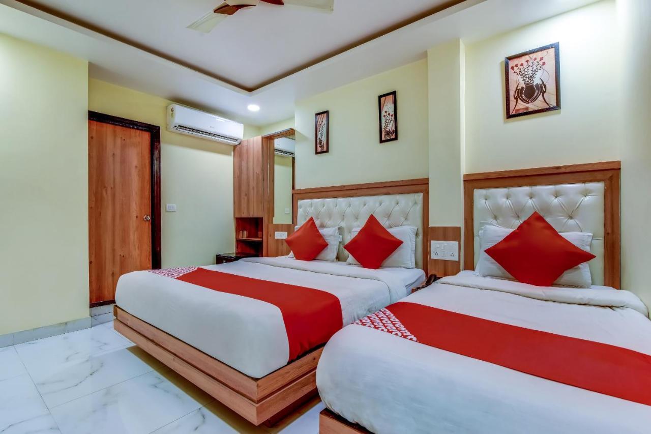Hotel Sarthak Palace - By Pooja Hospitality Új-Delhi Kültér fotó